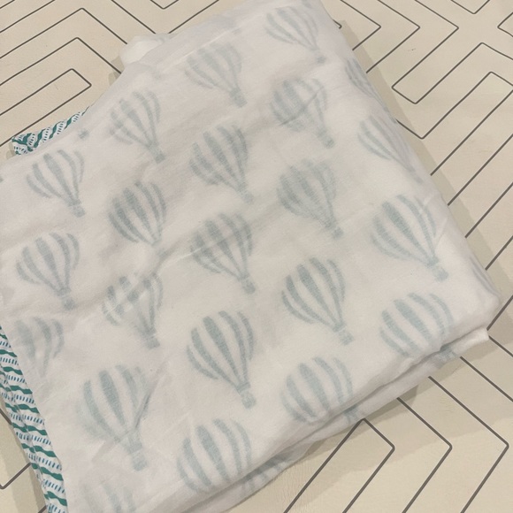 Lil Pyar White Hot Air Balloon Baby Blanket - Picture 3 of 7